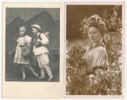 16 db MODERN népviseletes motívum képeslap / 16 modern folklore motive postcards