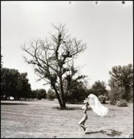 cca 1985 Aktos hétvégéken, Menesdorfer Lajos (1941-2005) budapesti fotóművész hagyatékából, 5 db vin...