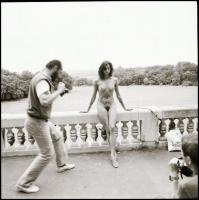 Az aktfényképezés a legjobb társasjáték, több fotómodell közreműködésével, eltérő időben és változó ...