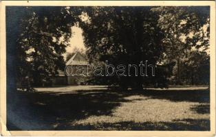 1944 Csicsó, Cícov; Gróf Kálnoky (Zichy) kastély. Hátoldalon Kálnoky Sándor aláírása / Schloss / Kastiel / castle. photo (EK)