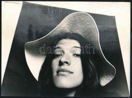 cca 1973 Kolláth Mária bajai fotóművész feliratozott vintage fotóművészeti alkotása, 18x24 cm