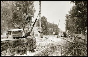 cca 1982-1983 Budapest, felszíni metróépítés, az Árpád-hídi állomás kialakítása, Váci út és környeze...