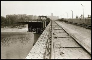 cca 1982-1983 Budapest, felszíni metróépítés, az Árpád-hídi állomás kialakítása, Váci út és környeze...