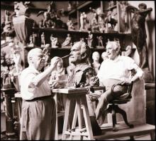 cca 1968 Kisfaludi Strobl Zsigmond (1884-1975) szobrászművész a műtermében, 9 db vintage NEGATÍV, 6x...