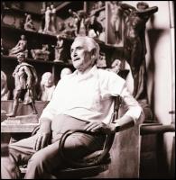 cca 1968 Kisfaludi Strobl Zsigmond (1884-1975) szobrászművész a műtermében, 9 db vintage NEGATÍV, 6x...