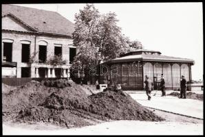 1986 Budapest, a budai sikló építése és működése a környezettel együtt, 85 db vintage NEGATÍV, 24x36...