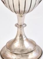 cca 1930 Nagy méretű ezüst (Ag) kupa feliratok nélkül. Jelzett, dianás, mesterjegyes. 637 g m: 39 cm