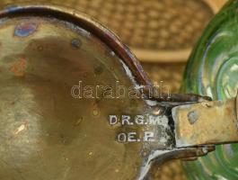 Szecessziós asztali írószer és tintatartó. Réz, zöld üveg. Papírvágó késsel. Német, 1900 körül. 26x2...