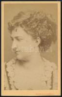 cca 1875 Laura Schubert színésznő, keményhátú fotó Luckhardt műterméből, 10×6 cm
