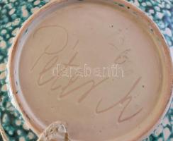 Retró fali dísztál Péter M. jelzéssel. Színes mázakkal festett kerámia, hibátlan. d: 29cm