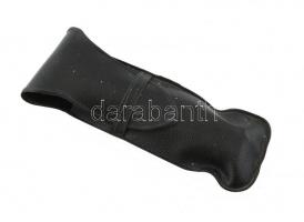 KFM gumiabroncs nyomásmérő, műanyag, műbőr tokban, h: 12,5 cm