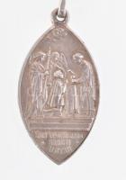 Ezüst (Ag) nyaklánc, "Regnum Marianum / Sub Patrocinio Sancti Aloysii" ovális medállal, je...