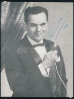 Rátonyi Róbert (1923-1992) színész aláírása az őt ábrázoló képen