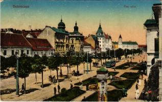 1916 Debrecen, Piac utca, Debreczen szálloda, hirdetőoszlop csipkeáruház reklámmal, villamos, Ludeser üzlete. Vasúti levelezőlapárusítás 23. 1916
