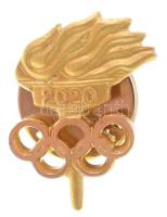 Japán 2021. Tokiói Olimpia 2020 aranyozott fém részvételi jelvény eredeti dísztokban, tájékoztatóval (19mm) T:1