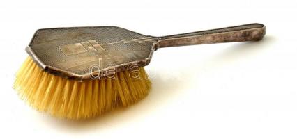 Ezüst (Ag) nyelű ruhakefe. Jelzett. Br 94 g, 22 cm