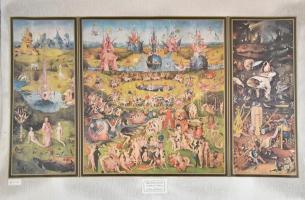 cca 1970-80 Hieronymus Bosch: Gyönyörök kertje (Földi Paradicsom) Nyomat, papír, vászonra kasírozva. 55x98 cm