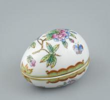 Herendi Viktória mintás porcelán tojás. Kézzel festett, jelzett, apró kopásnyomokkal, 7x5,5x5 cm