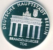 NSZK 2001. "Brandenburgi kapu" Ag emlékérem 15g T:PP