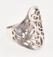 Ezüst(Ag) áttört gyűrű, florális motívumokkal, jelzett, méret: 53, nettó: 5,1 g