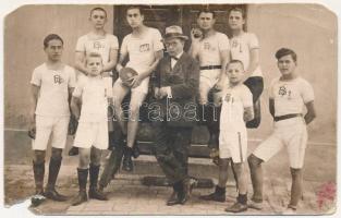 Pécsi atléták / Hungarian athletes. Kozma M. photo (b)