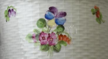 2 db Herendi porcelán kaspó virág mintákkal. Kézzel festett, jelzett, hibátlan d: 15,5 cm, m: 11 cm