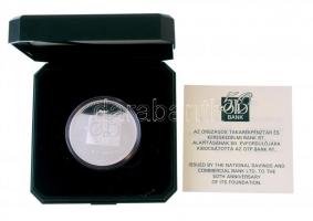 Kósa István (1953-) 1999. "50 éves az OTP Bank Rt." Ag emlékérem tanúsítvánnyal, eredeti d...