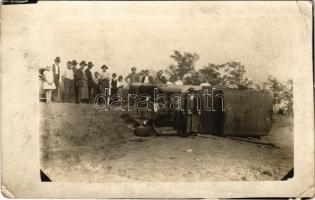 1920 Baja, baleset Bajára menet. photo (EK)