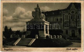 1943 Nagykőrös, Hősök szobra, emlékmű (fl)