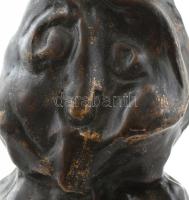 Tóth Menyhért (1904 - 1980): Mukuli. Öntött, patinázott bronz. Jelzés nélkül. m: 17 cm