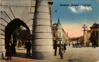 Munkács, Mukacheve, Mukachevo, Mukacevo; Árpád tér / square (EK)