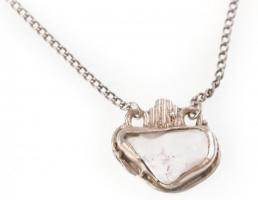 Ezüst(Ag) nyaklánc hegyikristállyal, jelzett, h: 44 cm, bruttó: 5,47 g