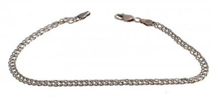 Ezüst(Ag) fonott karkötő, jelzett, h: 22 cm, nettó: 5,22 g