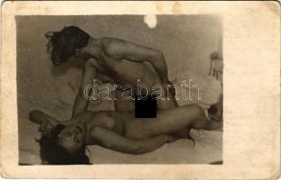 1943 Szeretkező pár, pornográf fotó / Porno photo (EK)