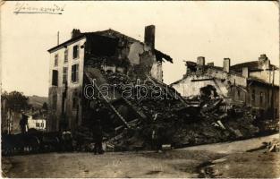 1918 WWI German military, soldiers, ruins in France. photo (EK)