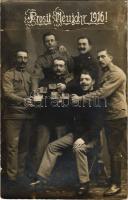 Prosit Neujahr 1916! / WWI Austro-Hungarian K.u.K. military, group of soldiers with beer and New Year greetings. Julius Karl Photographische Kunstanstalt (Korneuburg) gegenüber der Albrechts-Kaserne. photo (fa)