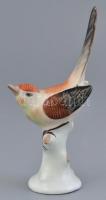Hollóházi porcelán madárka, kézzel festett, jelzett, apró kopásokkal. m: 13,5 cm