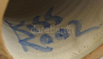 Kiss Roóz Ilona (1920-2010): Menyecske, mázas kerámia, kézzel festett, jelzett, hibátlan, m:43 cm