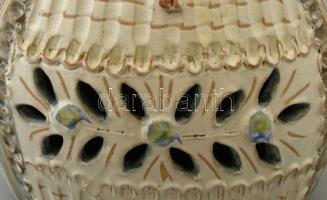 Kiss Roóz Ilona (1920-2010): Nagyméretű kendős nő, mázas kerámia, kézzel festett, jelzett, hibátlan,...