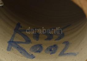 Kiss Roóz Ilona (1920-2010): Nagyméretű kendős nő, mázas kerámia, kézzel festett, jelzett, hibátlan,...