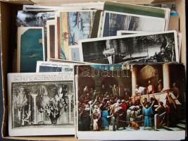 kb 150 db főleg háború előtti képeslap, nagyrészt városképes anyag, magyar és külföldi vegyesen, jobbakkal