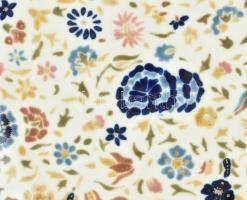 Zsolnay porcelán négy személyes teás készlet kiöntőkkel, cukordobozzal. Historizáló, virágos dekor, ...