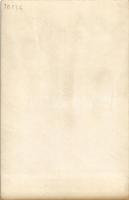 Erotikus hölgy fedetlen keblekkel kezében tükörrel / Erotic lady with uncovered breasts holding a mi...