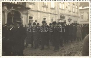 Kassa, Kosice; felvonulás / procession. Ritter photo