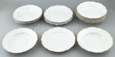 Zsolnay tányérok: 10 db mély + 4 db lapos. Aranyozott, jelzett, kopásokkal.