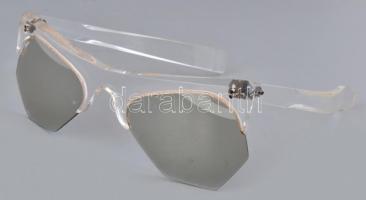 Retro napszemüveg, összecsukható, apró sérülésekkel, h: 15cm