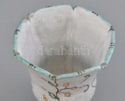 Gorka Lívia (1925 - 2011): Népi korai Habán mintás kerámia váza, halszálrepedéssel. Jelzett: GLNV m:...