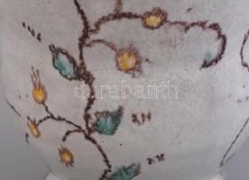 Gorka Lívia (1925 - 2011): Népi korai Habán mintás kerámia váza, halszálrepedéssel. Jelzett: GLNV m:...