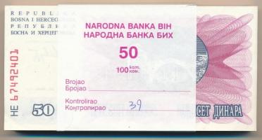Bosznia-Hercegovina 1992. 50D (100x) eredeti banki kötegelővel, sorszámkövetők T:I,I-  Bosnia and Herzegovina 1992. 50 Dinara (100x) with wrapper, sequential serials C:UNC,AU Krause P#12