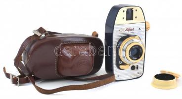 cca 1965 WZFO Alfa-2 fényképezőgép, Emitar 45 mm f/4,5 objektívvel, sapkával, eredeti bőr tokjában / Vintage Polish viewfinder camera, in original leather case